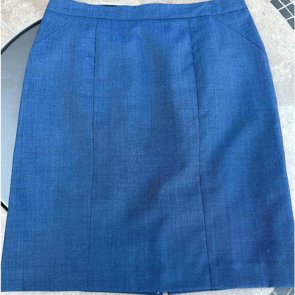 Ann Taylor classic pencil skirt Size 10 beautiful blue/denim. Professional